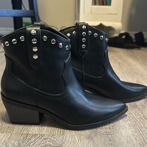 CALL IT SPRING OUTLAW EMBELLISHED POINTED TOE BLOCK HEEL BOOTS